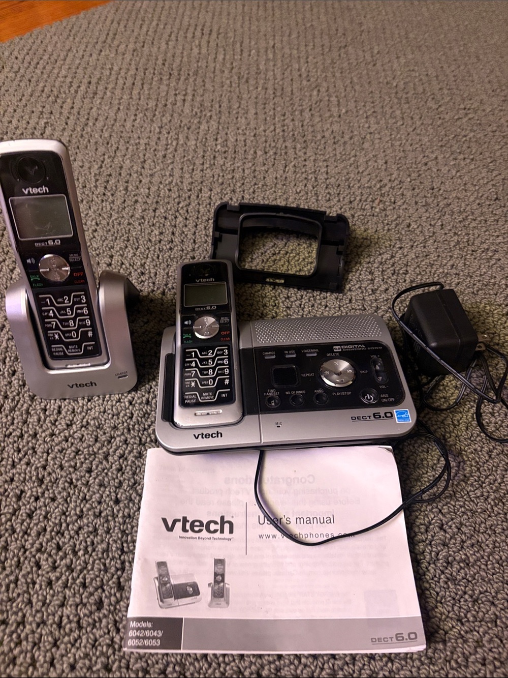 V-Tech 6.0 phones docking charging station with answering machine model 6043